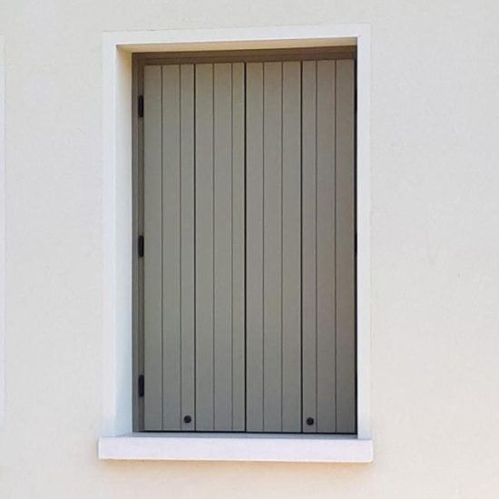 Oscuri-in-Legno-Mod.-Dogato